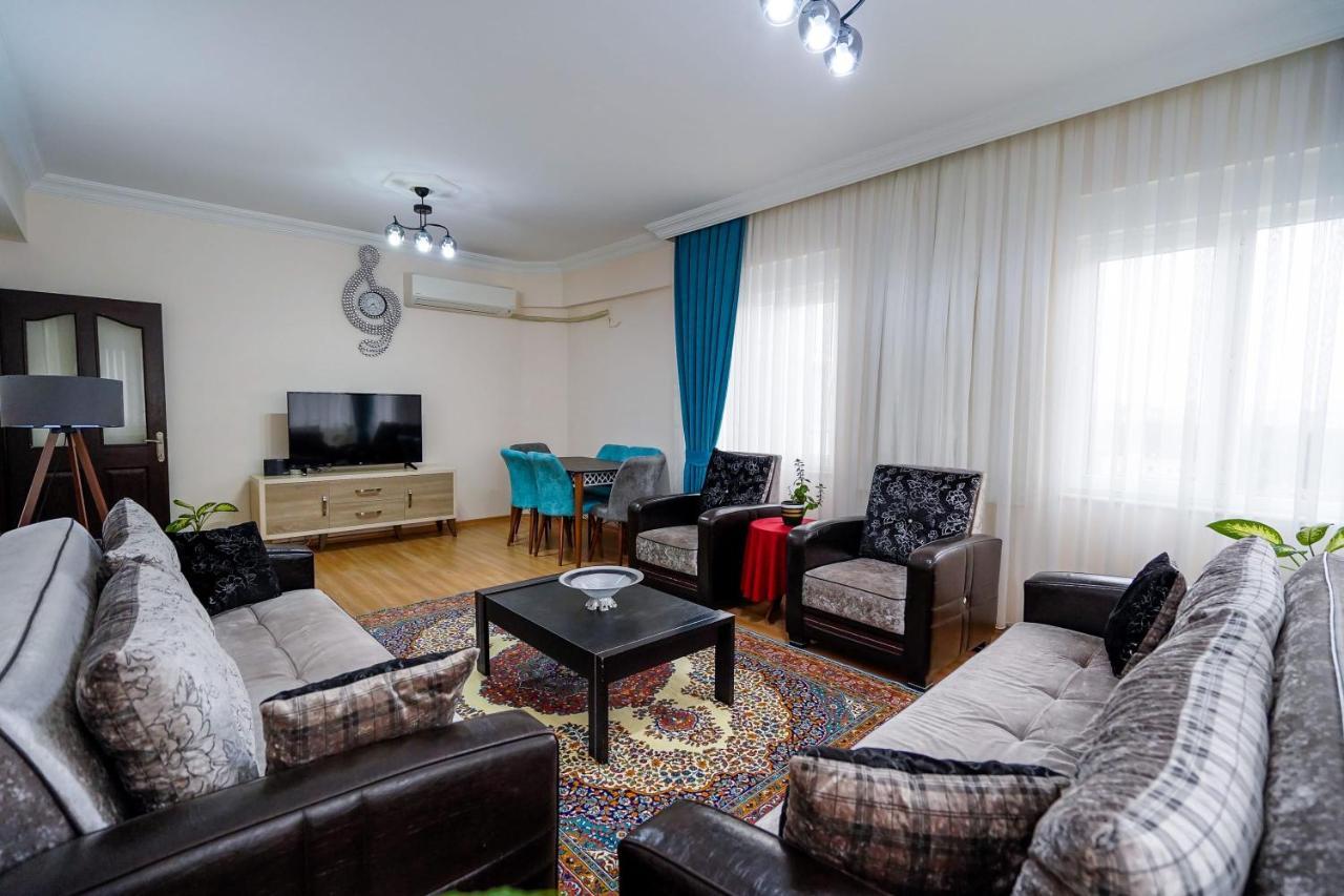 Cozy Flat With Balcony In Kepez Appartement